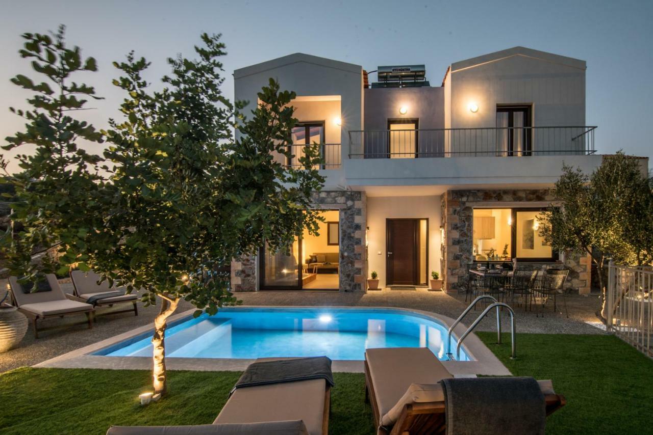 Istros Villas - With Pools, Bbq & Heated Spa Whirlpools, By Thinkvilla Korakiaí エクステリア 写真