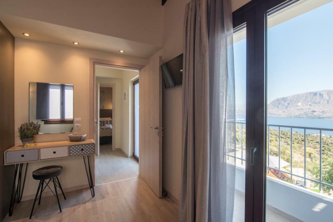 Istros Villas - With Pools, Bbq & Heated Spa Whirlpools, By Thinkvilla Korakiaí エクステリア 写真