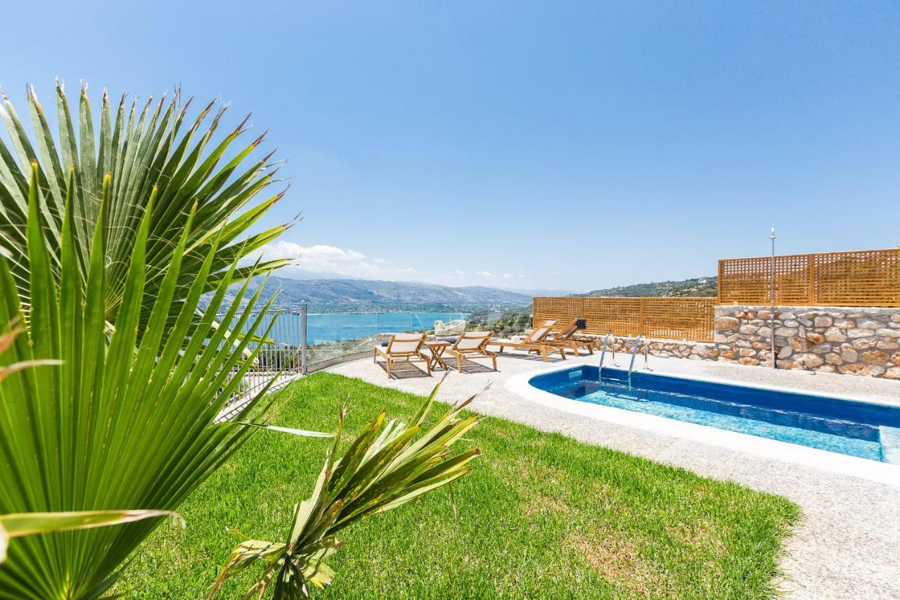 Istros Villas - With Pools, Bbq & Heated Spa Whirlpools, By Thinkvilla Korakiaí エクステリア 写真